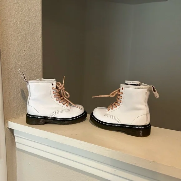 Doc Martens - 1460J JY004 - White/Rose Gold Boots w/ Zipper - US SIZE 7C - Picture 1 of 9